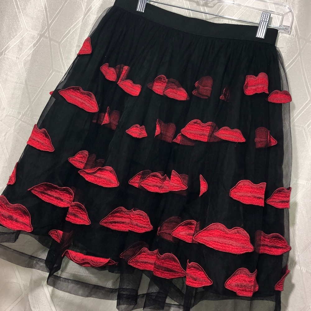 Alice + Olivia 💋 Super Cute Poof Skirt